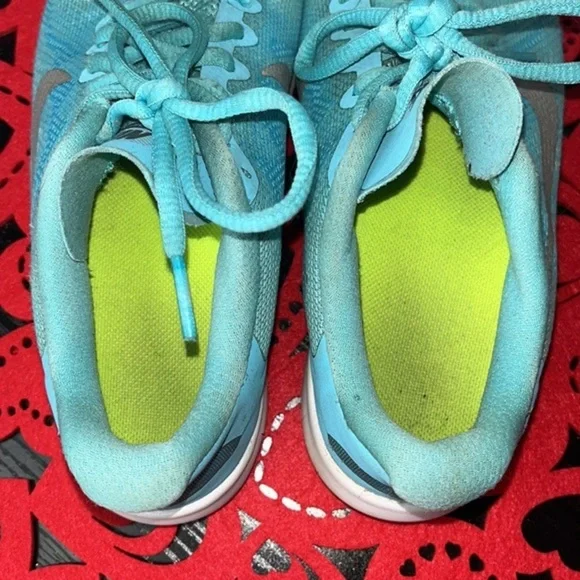 Nike Free Running Shoes - Picture 8 of 9